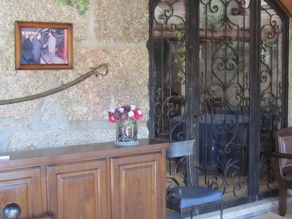 Gasthaus Quinta Do Alves Pacos de Ferreira Exterior foto